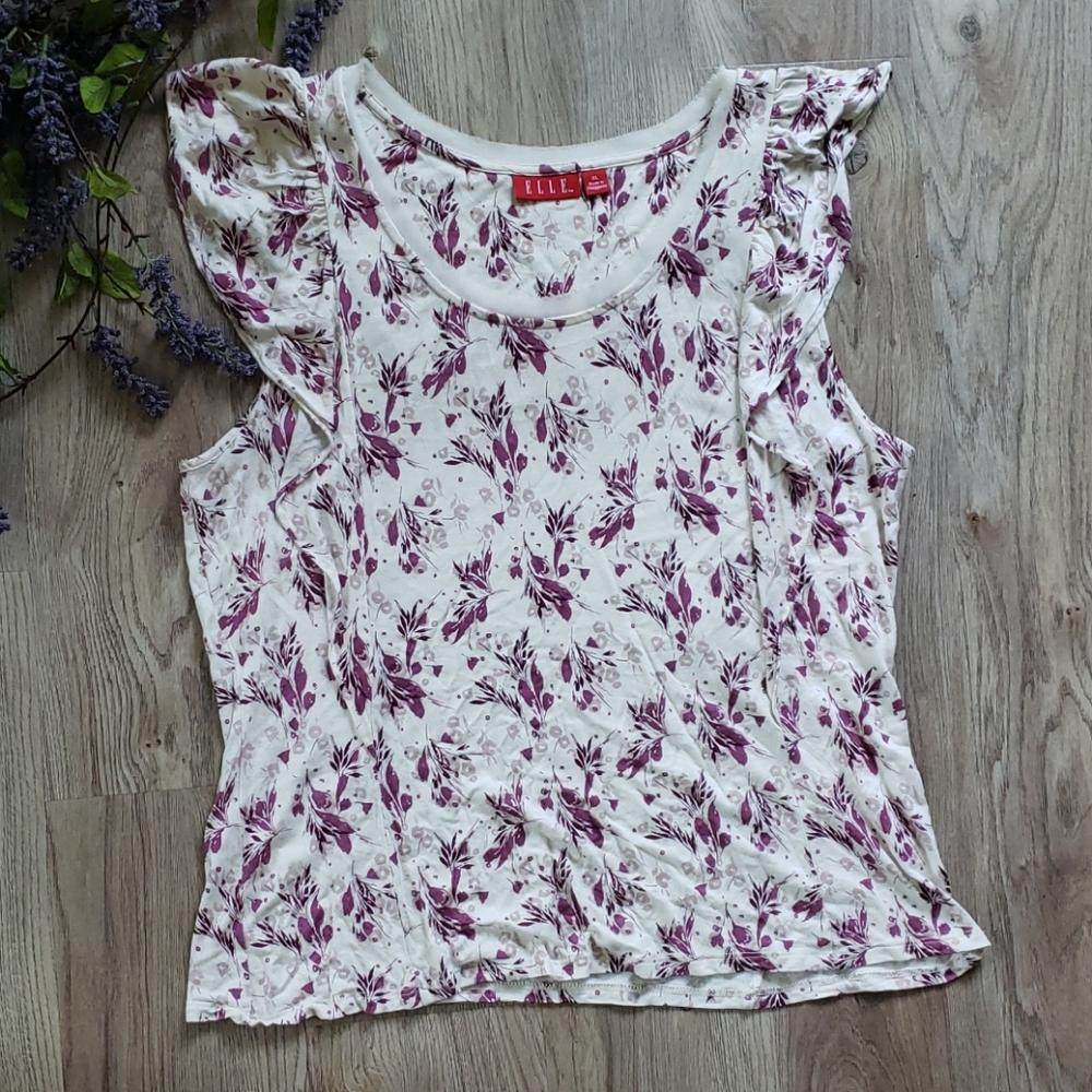 EUC🍩Elle Ruffle Top